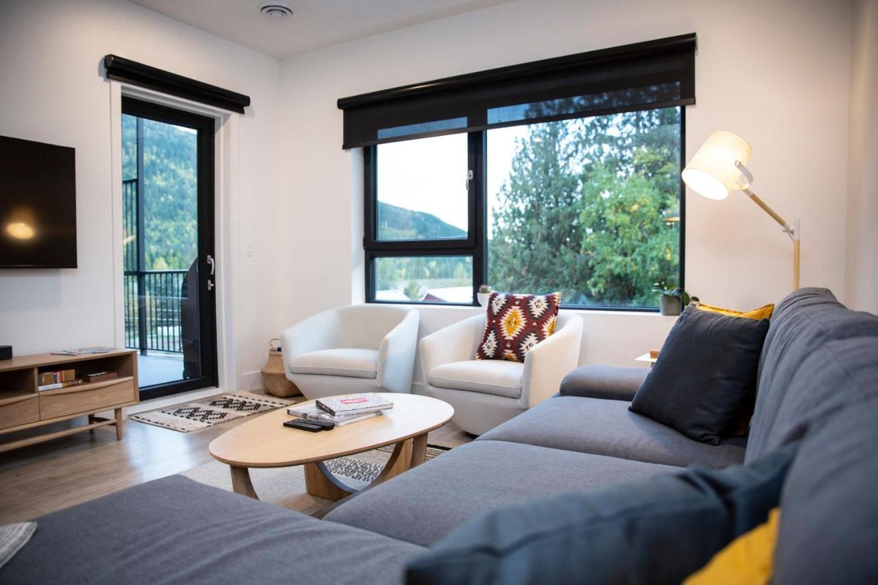 Le Refuge - Revelstoke Condo With Hot Tub Exterior foto